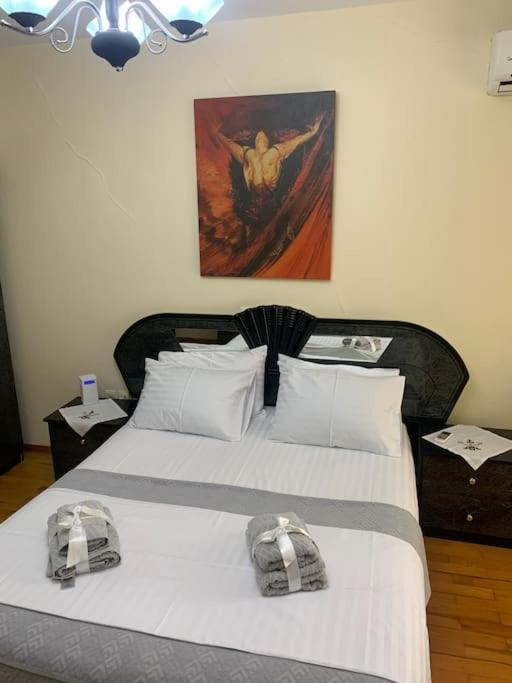 Christina'S House With 2 Bedrooms And Free Parking Gjirokastër 외부 사진
