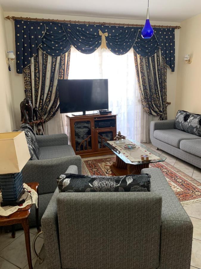 Christina'S House With 2 Bedrooms And Free Parking Gjirokastër 외부 사진