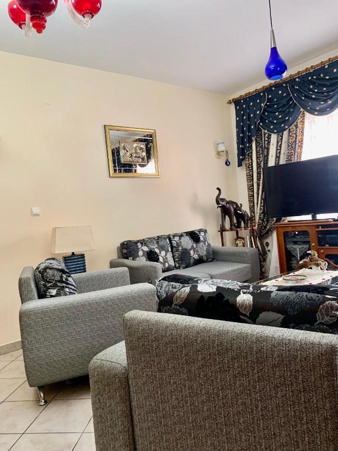 Christina'S House With 2 Bedrooms And Free Parking Gjirokastër 외부 사진